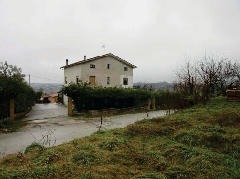 immobile ABITAZIONE, MAGAZZI E TERRENI ALL'ASTA IN LOCALITA' PALAZZO A POGGIO SAN VICINO (MC) - 2