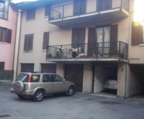 immobile TRILOCALE CON CANTINA E GARAGE ALL'ASTA IN VICOLO VITALBA BARCA A COMUN NUOVO (BG) - 1