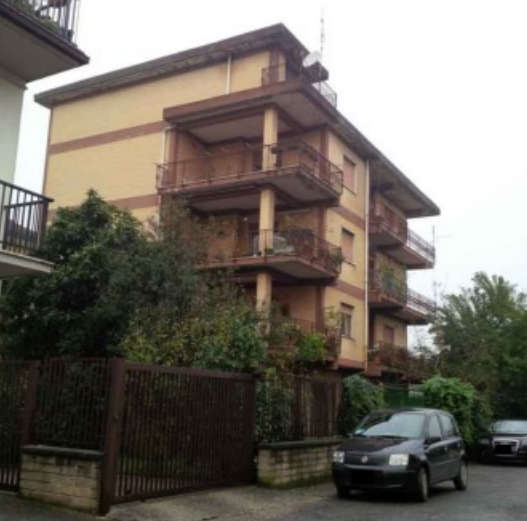 immobile AMPIO APPARTAMENTO ACCESSORIATO ALL'ASTA IN VICOLO GARIGLIANO A COLLEFERRO (RM) - 1