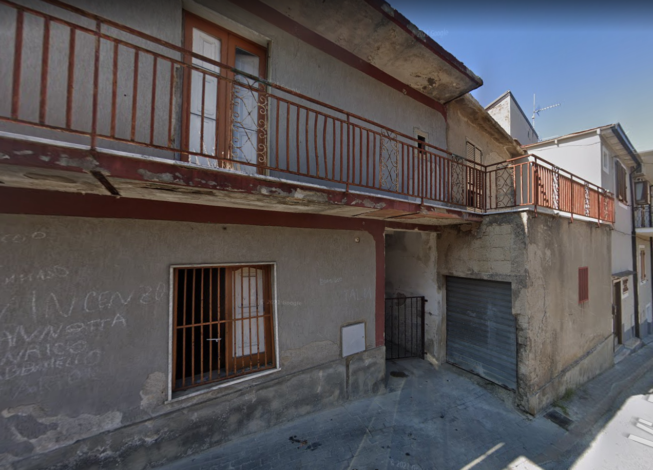 immobile ABITAZIONE SU DUE LIVELLI CON GARAGE ALL'ASTA IN VIA REGINA GIOVANNA A DURAZZANO (BN) - 1