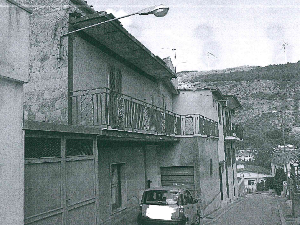 immobile ABITAZIONE SU DUE LIVELLI CON GARAGE ALL'ASTA IN VIA REGINA GIOVANNA A DURAZZANO (BN) - 3