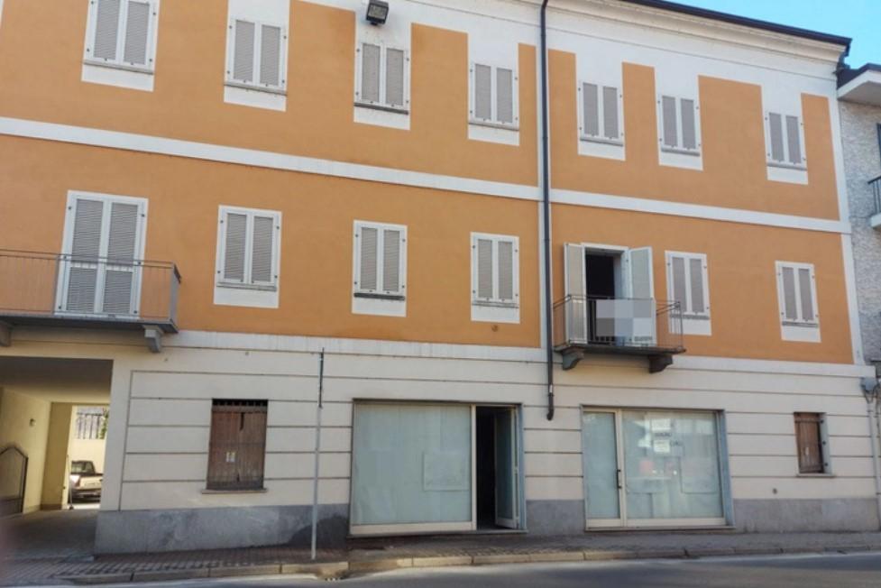 immobile LOCALE COMMERCIALE DA ULTIMARE ALL'ASTA IN VIA CUNEO, BRA (CN) - 2
