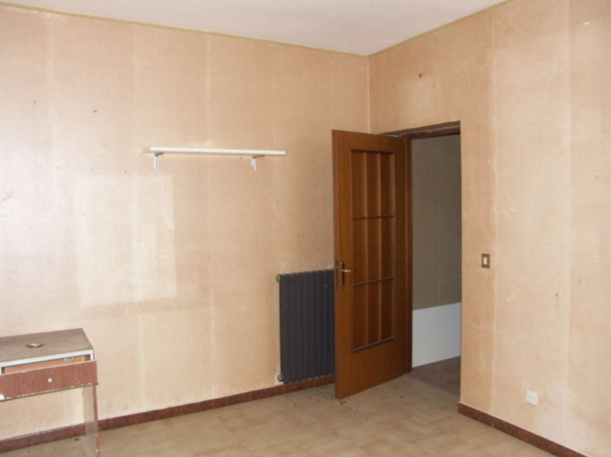 immobile TRILOCALE ALL'ASTA CON ACCESSORI IN VIA DEI TONCHI, ARDEA (RM) - 4