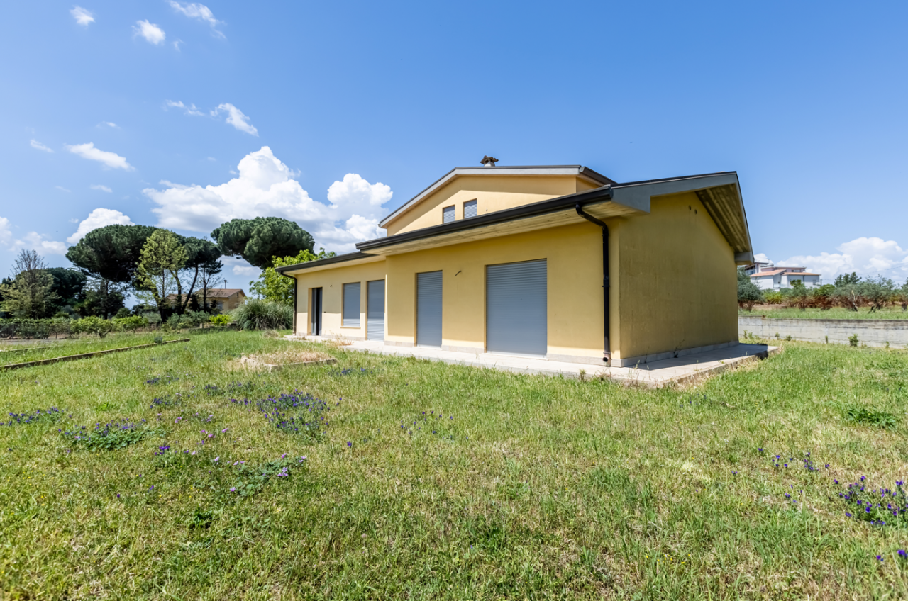 immobile VILLA UNIFAMILIARE DA ULTIMARE ALL'ASTA IN VIA DUSMET, CALTAGIRONE (CT) - 1