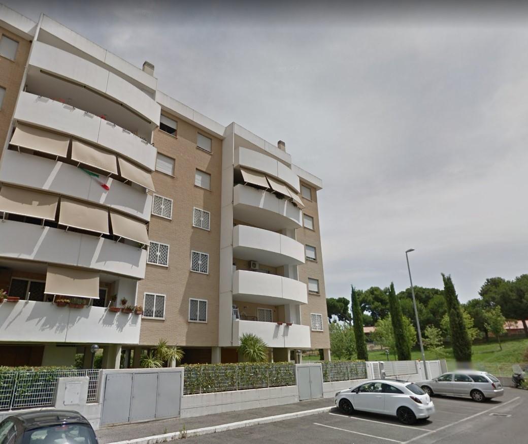 immobile BILOCALE CON POSTO AUTO COPERTO ALL'ASTA IN VIA LUCIANO CONTI, ROMA (RM) - 3