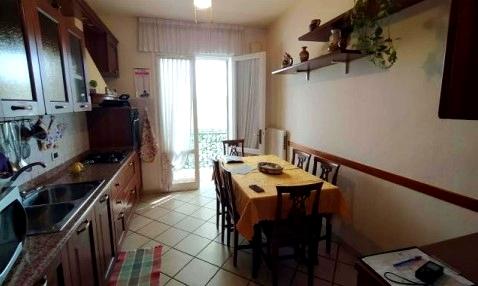 immobile AMPIO TRILOCALE CON GARAGE ALL'ASTA IN VIA G. ROSSINI, CASSOLA (VI) - 2