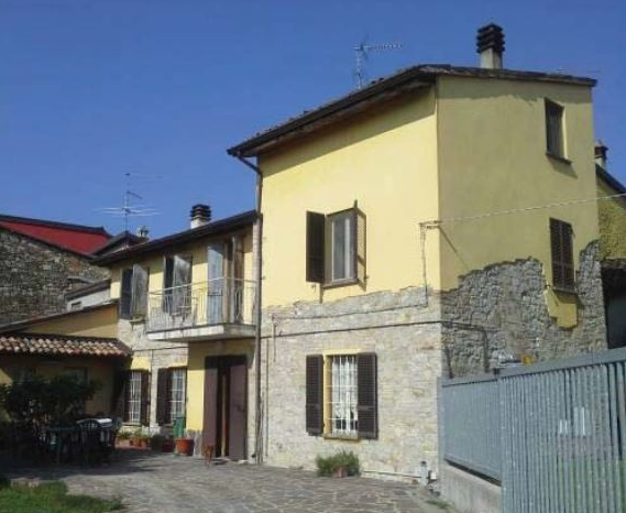 immobile ABITAZIONE CON DEPOSITO E TERRENI ALL'ASTA IN LOCALITA' BERSANI A GROPPARELLO (PC) - 1
