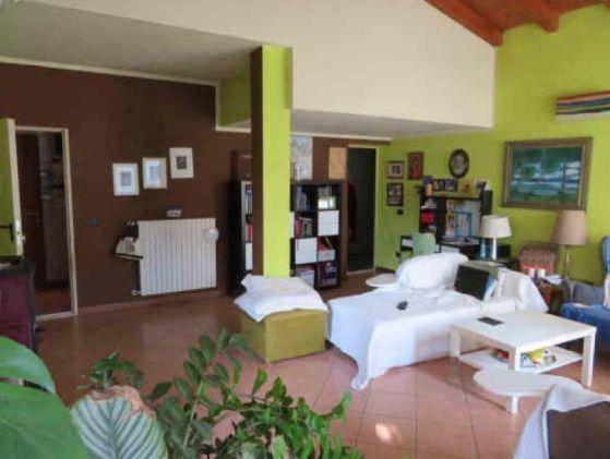 immobile VILLA MULTIACCESSORIATA CON TERRENO ALL'ASTA IN VIA BERLINGUER, CONCESIO (BS) - 1