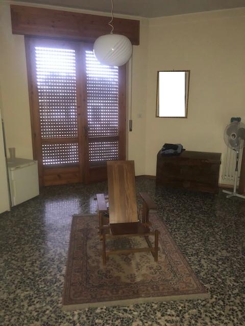 immobile TRILOCALE ACCESSORIATO SU DUE PIANI ALL'ASTA IN VIA LEONARDO DA VINCI A POGNANO (BG) - 3
