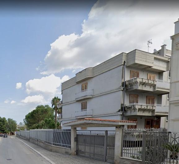 immobile AMPIO GARAGE DA ULTIMARE ALL'ASTA IN VIA ROMA, SAN FERDINANDO DI PUGLIA (BT) - 1