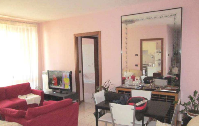 immobile APPARTAMENTO CON BOX E CANTINA ALL'ASTA IN VIA PADOVA, LEGNANO (MI) - 1