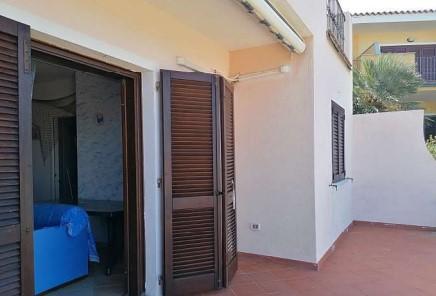 immobile AMPIO TRILOCALE, POSTI AUTO E CANTINE ALL'ASTA IN VIA LONDRA, CASTELSARDO (SS) - 2