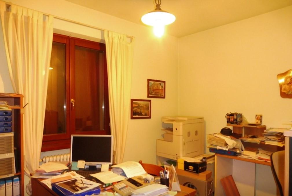 immobile APPARTAMENTI CON AUTORIMESSE E CORTILE ALL'ASTA IN LOC. BOSCHETTO, ALBARETO (PR) - 4