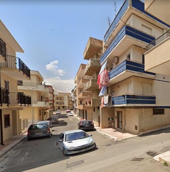 immobile AMPIO TRILOCALE ALL'ASTA CON BALCONI IN VIA PAVESE, GINOSA (TA) - 1