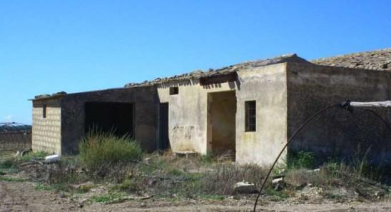 immobile TERRENO CON EDIFICIO RURALE ALL'ASTA IN CONTRADA BURGIO, NOTO (SR) - 1