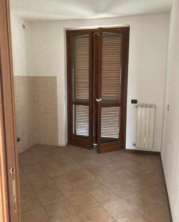immobile VILLA CON GARAGE ALL'ASTA IN VIA SALVO D'ACQUISTO, BUSCATE (MI) - 2