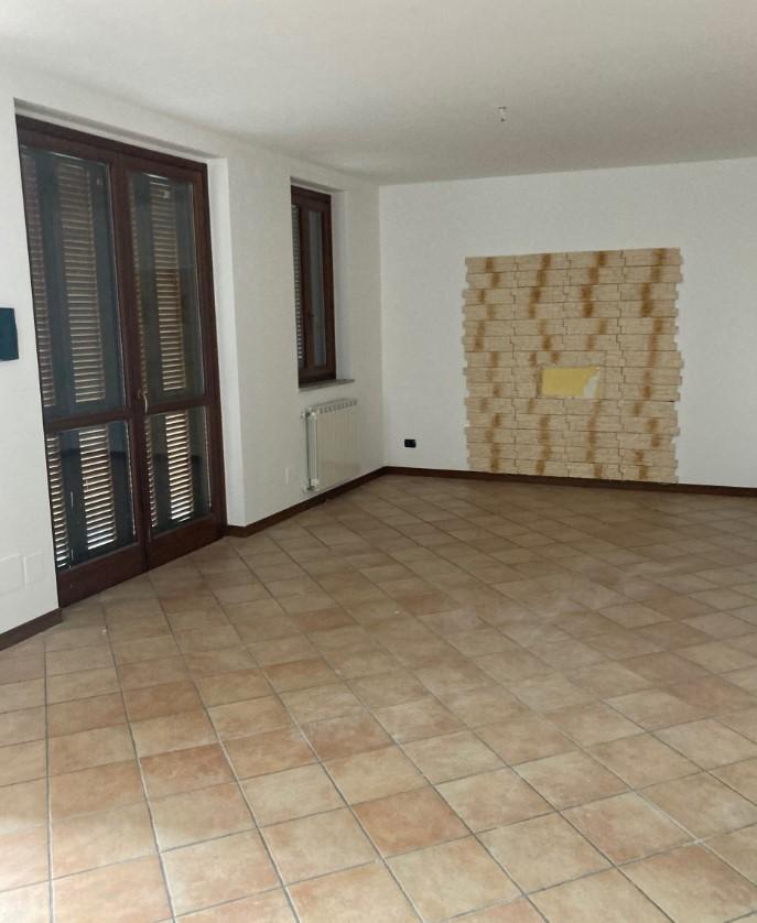 immobile VILLA CON ACCESSORI ALL'ASTA IN VIA SALVO D'ACQUISTO, BUSCATE (MI) - 2