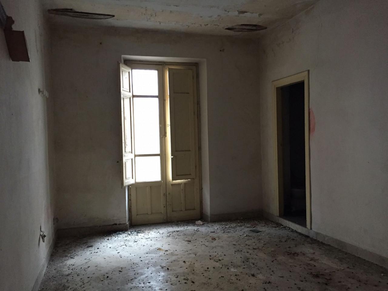 immobile CASA ALL'ASTA SU TRE PIANI IN VIA FRANCESCO CRISPI, MISILMERI (PA) - 3