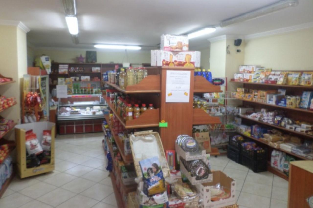 immobile NEGOZIO ALL'ASTA IN VIA IV NOVEMBRE, TORRE ANNUNZIATA (NA) - 1