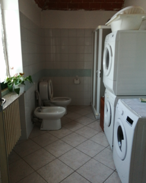 immobile BILOCALE SU PIU' PIANI CON GIARDINO IN VENDITA ALL'ASTA IN VIA MADONNINA, RIVE (VC) - 2