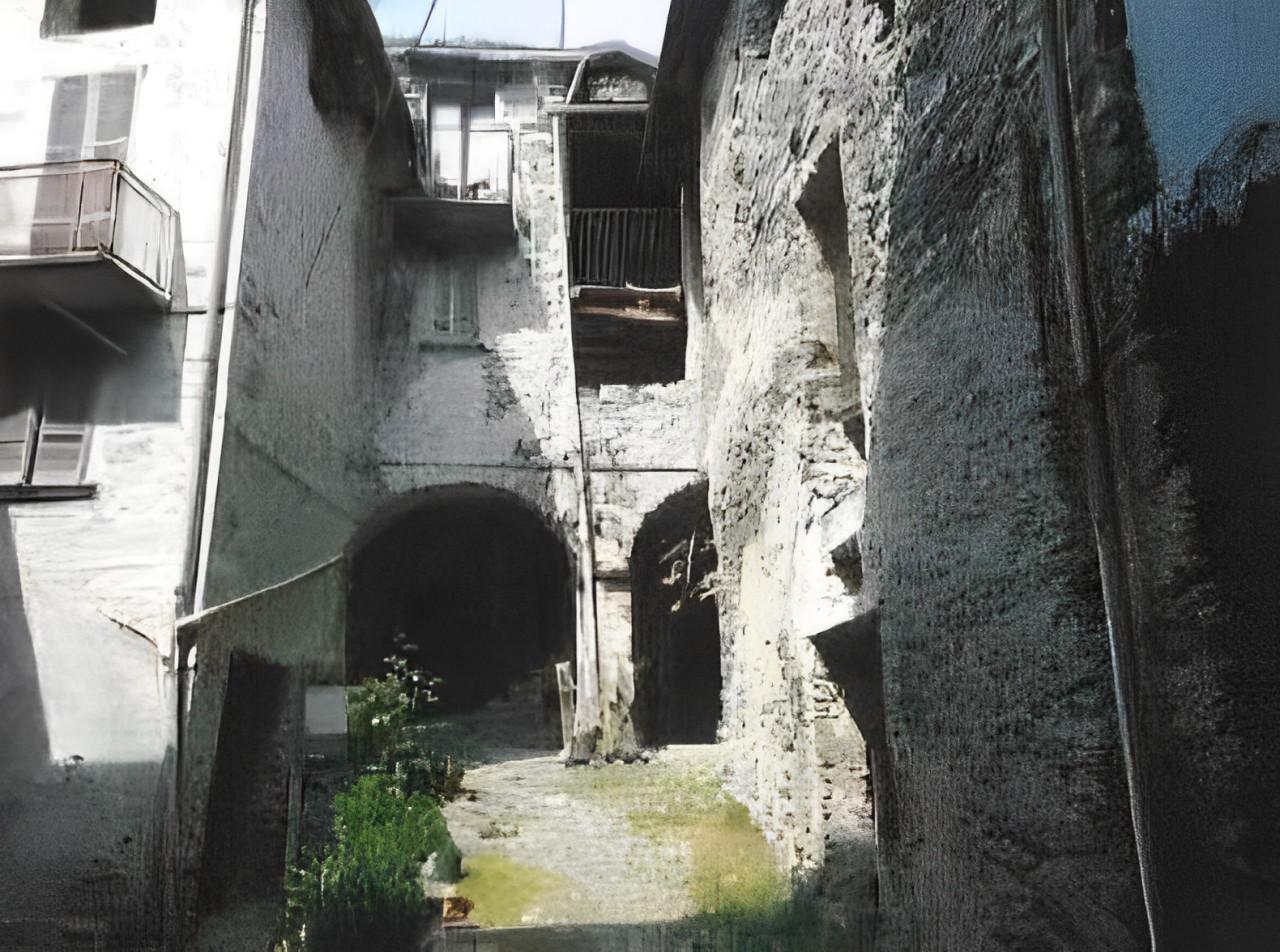 immobile CASA DA RISTRUTTURARE ALL'ASTA IN VIA VECCHIA, BERBENNO DI VALTELLINA (SO) - 1