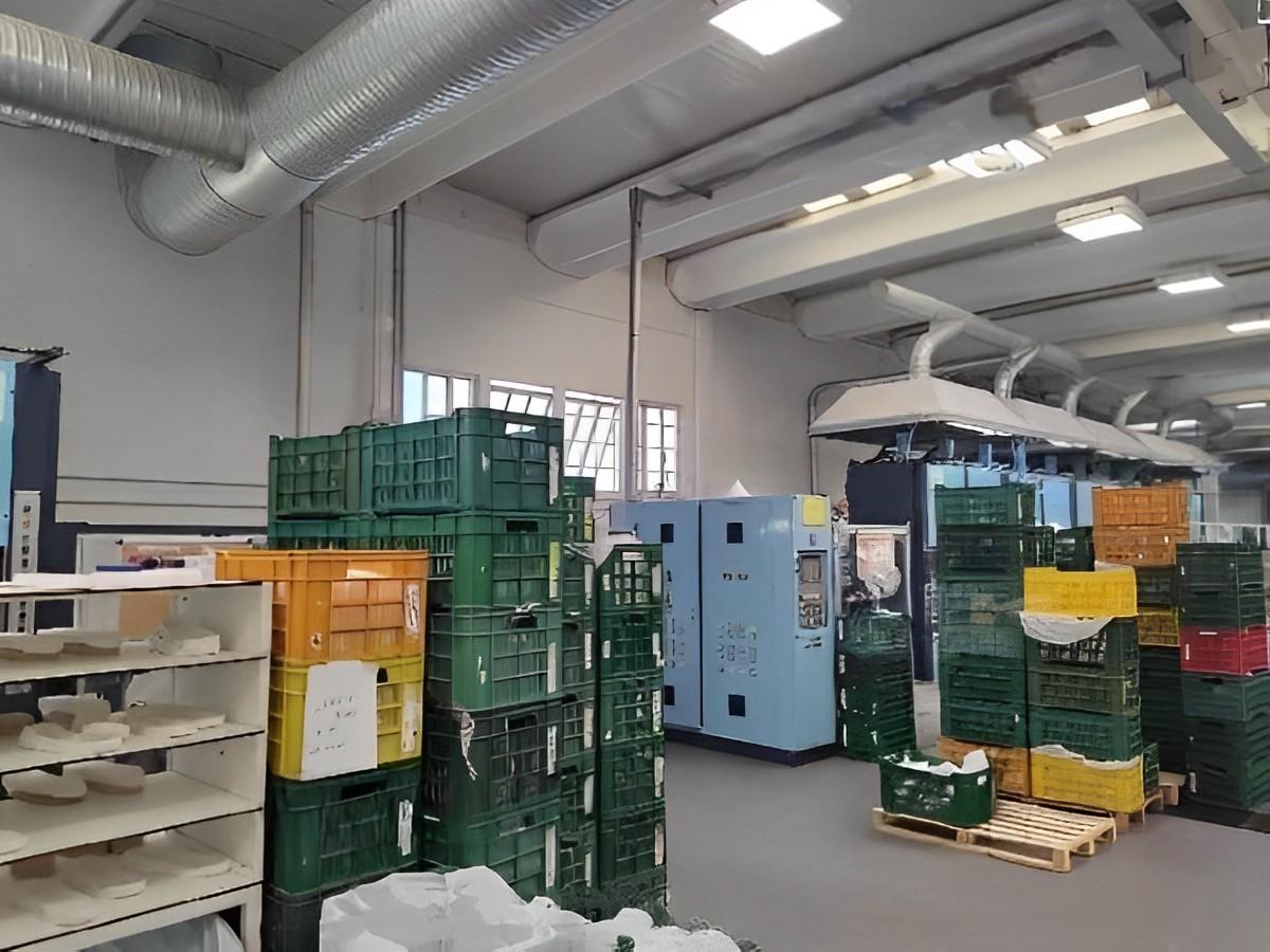 immobile LABORATORIO E MAGAZZINO ALL'ASTA IN VIA BARCA, LORETO (AN) - 1