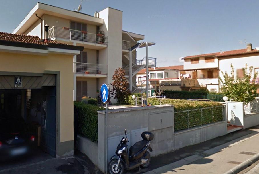 immobile TRILOCALE CON GARAGE ALL'ASTA IN VIA 2 GIUGNO, BUCINE (AR) - 3