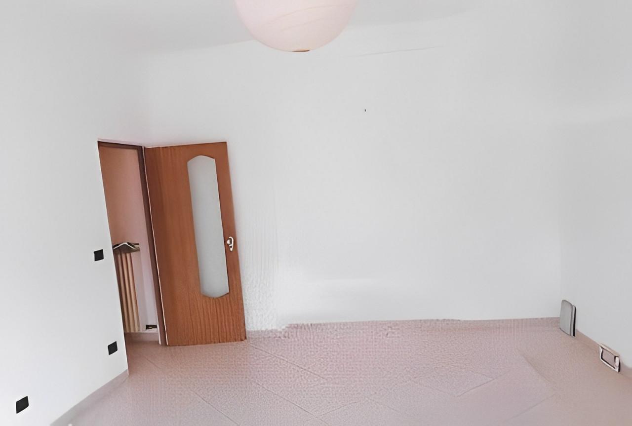 immobile AMPIO TRILOCALE CON TERRAZZO ALL'ASTA IN VIA PAOLO FALCICCHIO, GIOIA DEL COLLE (BA) - 5