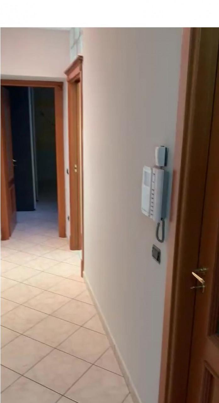 immobile CASA SU DUE PIANI ALL'ASTA CON CORTE IN VIA UMBERTO I, CALVANICO (SA) - 5