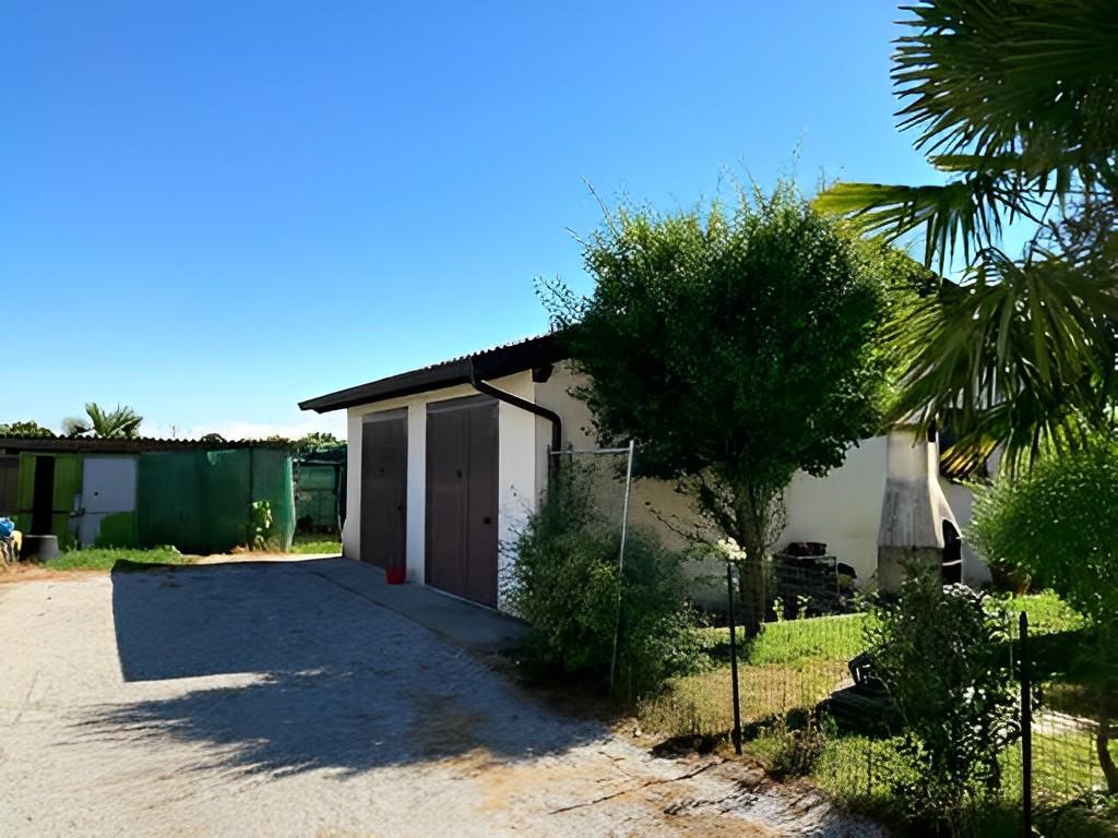 immobile TERRENO CON TRE MAGAZZINI ALL'ASTA IN VIA VETREGO, MIRANO (VE) - 2