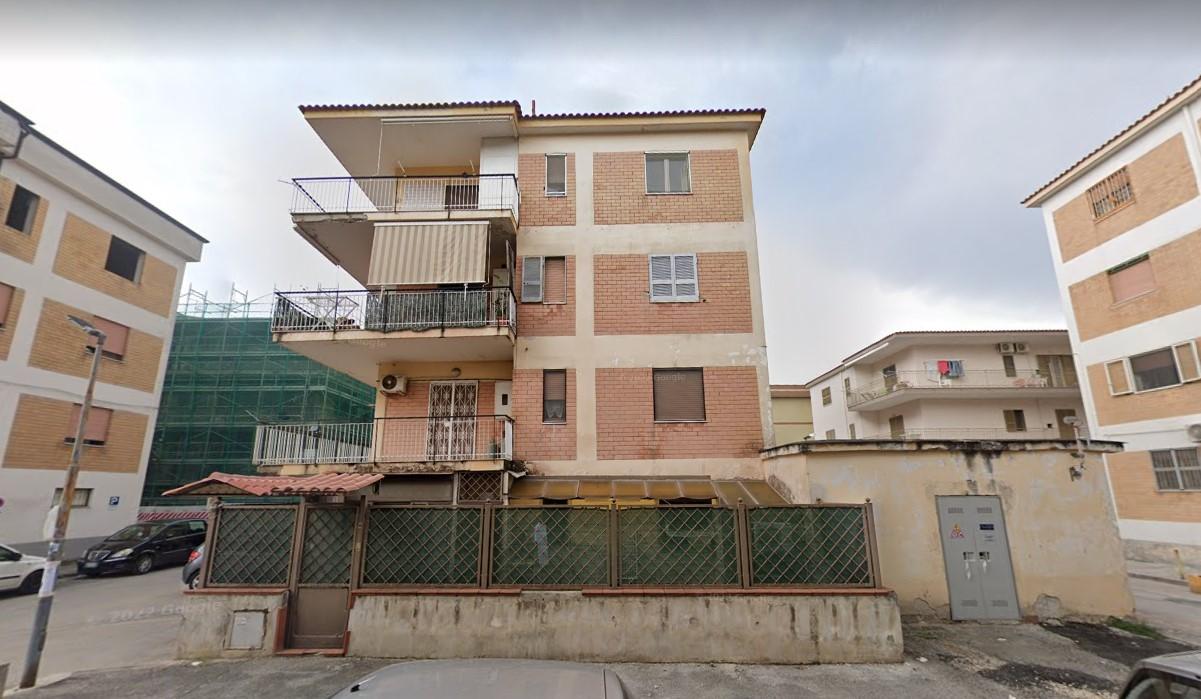 immobile AMPIO TRILOCALE CON AREE ESTERNE ALL'ASTA IN VIA DE FALCO, QUARTO (NA) - 1