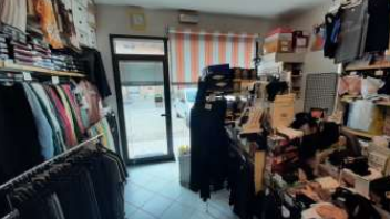 immobile ALL'ASTA NEGOZIO IN VIA NENNI, CAMPEGINE (RE) - 2