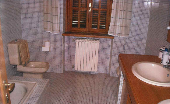 immobile CASA SU TRE PIANI ALL'ASTA CON TERRENI IN VIA FIRENZE, ALTOPASCIO (LU) - 2