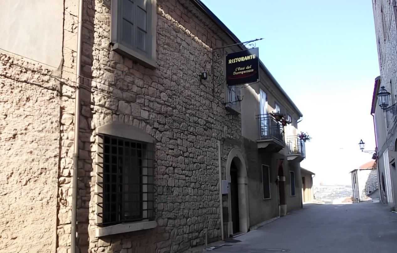 immobile BAR RISTORANTE ALL'ASTA IN VIA PORTA IASIMONE, SASSINORO (BN) - 4