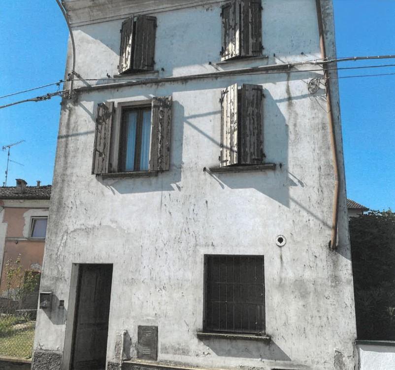 immobile CASA SINGOLA CON AREA ESTERNA ALL'ASTA IN VIA ROMA, CASTELDIDONE (CR) - 1