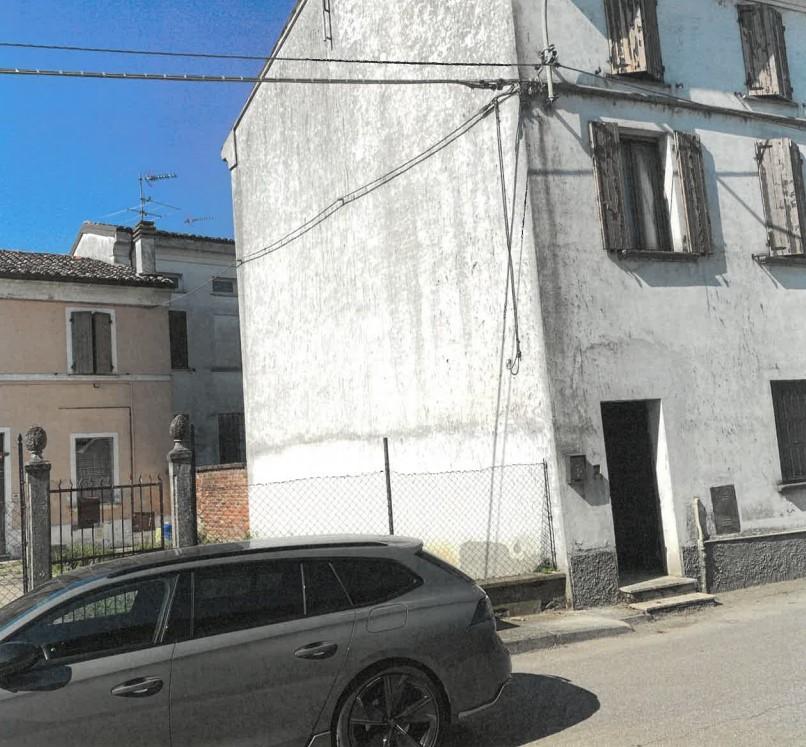 immobile CASA SINGOLA CON AREA ESTERNA ALL'ASTA IN VIA ROMA, CASTELDIDONE (CR) - 2