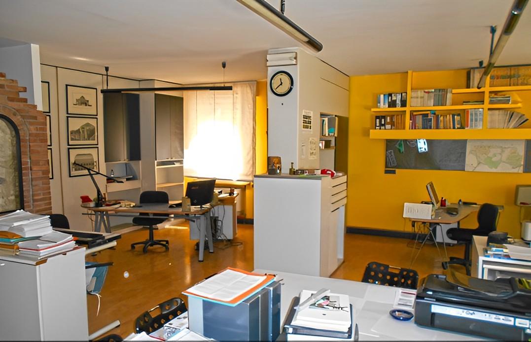 immobile UFFICIO E MAGAZZINO ALL'ASTA IN VIA OSLAVIA, CHIUSI (SI) - 2