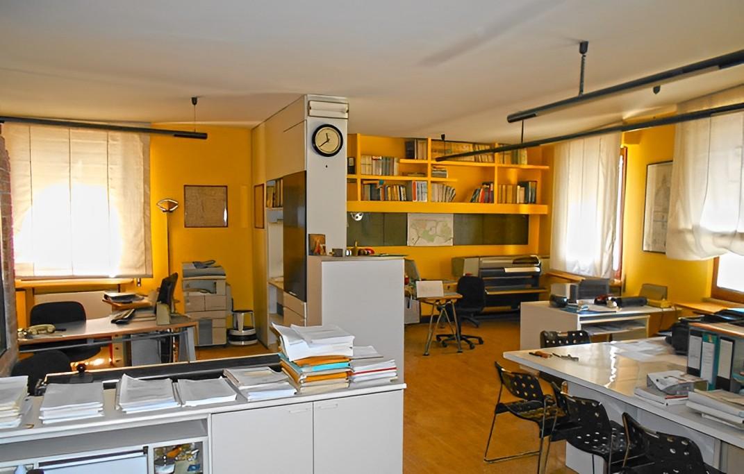 immobile UFFICIO E MAGAZZINO ALL'ASTA IN VIA OSLAVIA, CHIUSI (SI) - 3