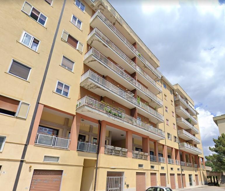 immobile QUADRILOCALE, UFFICIO E SOFFITTA ALL'ASTA IN PIAZZALE BRATISLAVA, POTENZA (PZ) - 2