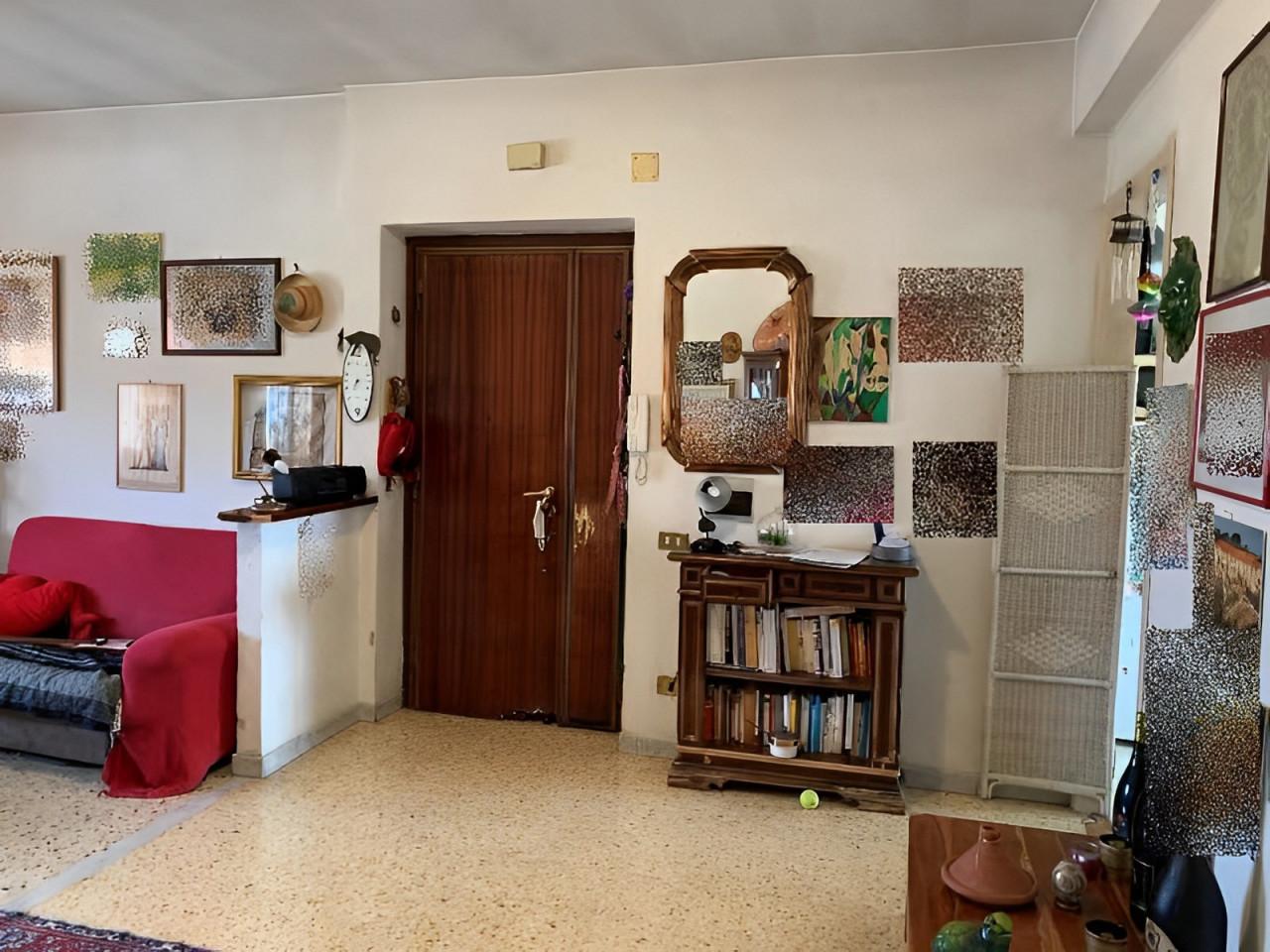 immobile AMPIO APPARTAMENTO CON CANTINA ALL'ASTA IN VIA CASSIOLI, ROMA (RM) - 3