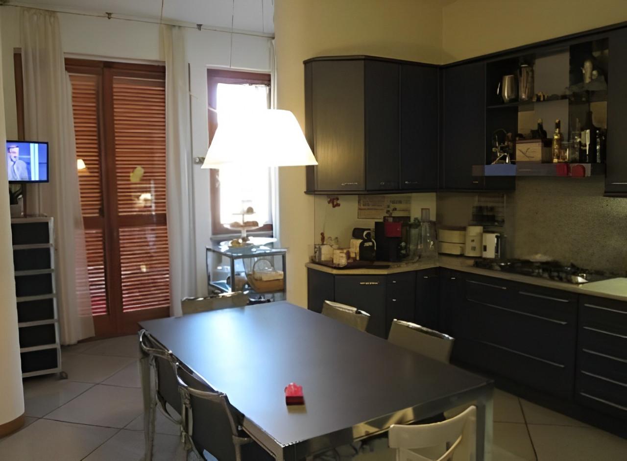 immobile VILLA CON PISCINA E BOX ALL'ASTA IN VIA DELLE INDUSTRIE, VILLA D'ADDA (BG) - 4