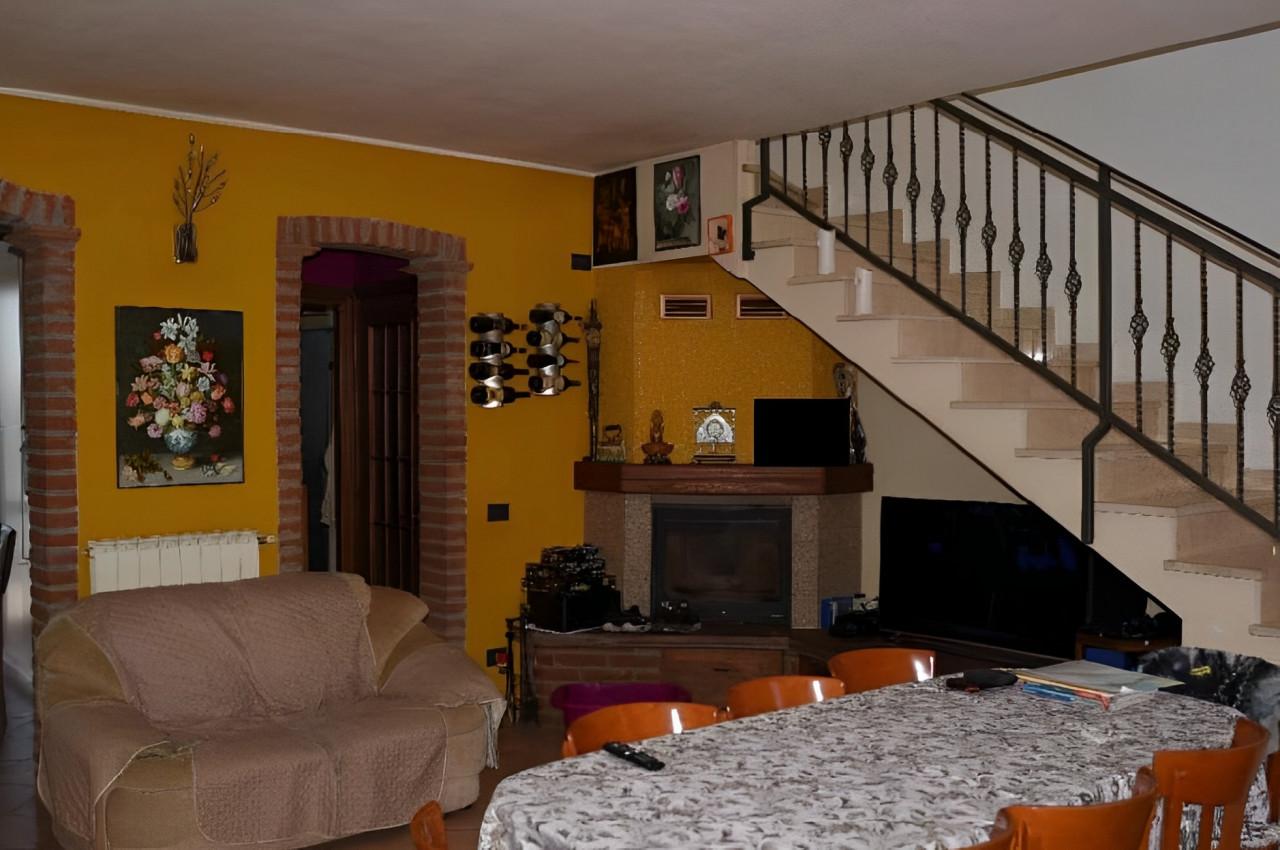 immobile VILLA A SCHIERA CON AUTORIMESSA ALL'ASTA IN VIA ROMA, SPINADESCO (CR) - 1