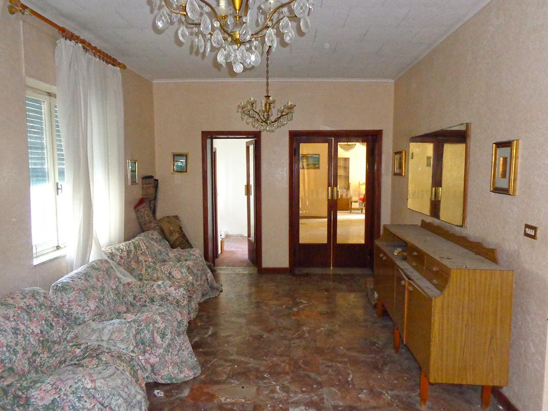 immobile ALBERGO ALL'ASTA IN VIA MENCATTELLI, CHIANCIANO TERME (SI) - 1
