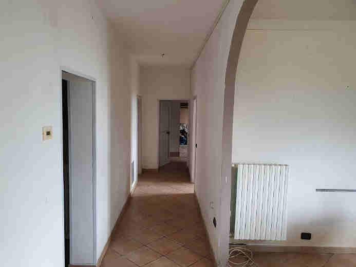 immobile TRILOCALE CON GARAGE ALL'ASTA IN LARGO CASA BARTOLACELLI, SERRAMAZZONI (MO) - 2