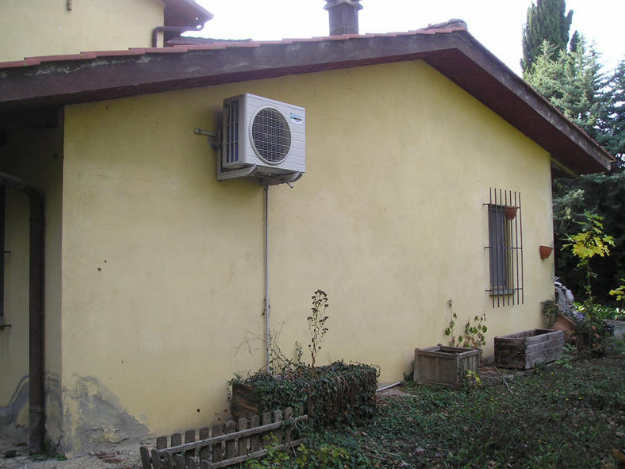 immobile CASA A SCHIERA ALL'ASTA IN VIA LAGO MAGGIORE, SARTEANO (SI) - 2