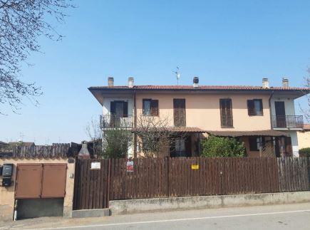 immobile IN VENDITA ALL'ASTA APPARTAMENTO CON DUE GARAGE IN VIA DELLE DALIE, SPESSA (PV) - 3