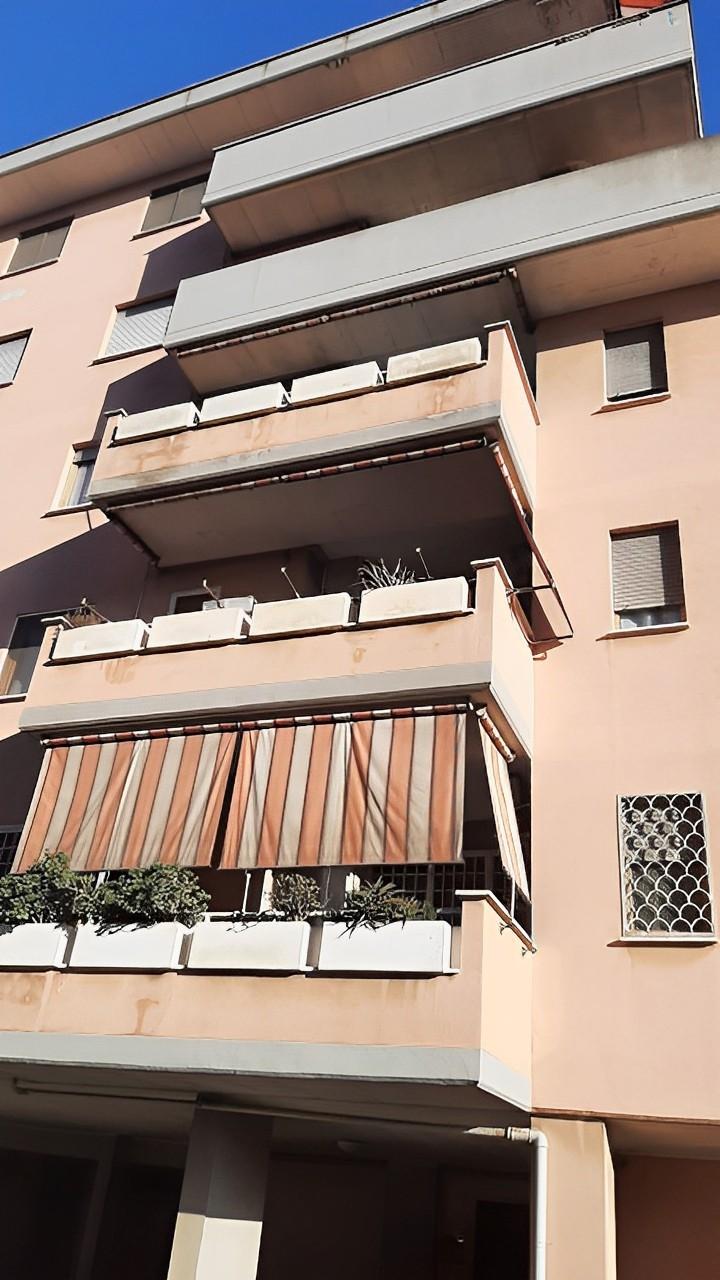 immobile TRILOCALE CON POSTO AUTO E CANTINA ALL'ASTA IN VIA DELL'APPAGLIATORE, ROMA (RM) - 2