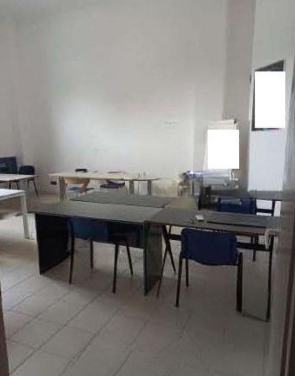 immobile AMPIO UFFICIO ALL'ASTA IN VIA GROTTA DELLE FATE, LIVORNO (LI) - 2