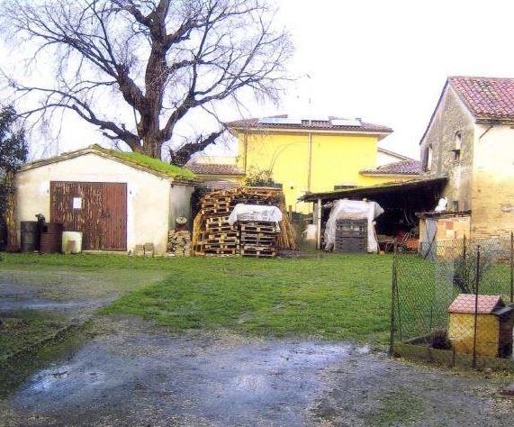 immobile APPARTAMENTI E TERRENO ALL'ASTA IN VIA TOMBACCIA, FANO (PU) - 2