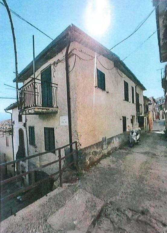 immobile APPARTAMENTO DA RISTRUTTURARE ALL'ASTA IN VIA CENTRALE, AQUILA (AQ) - 1